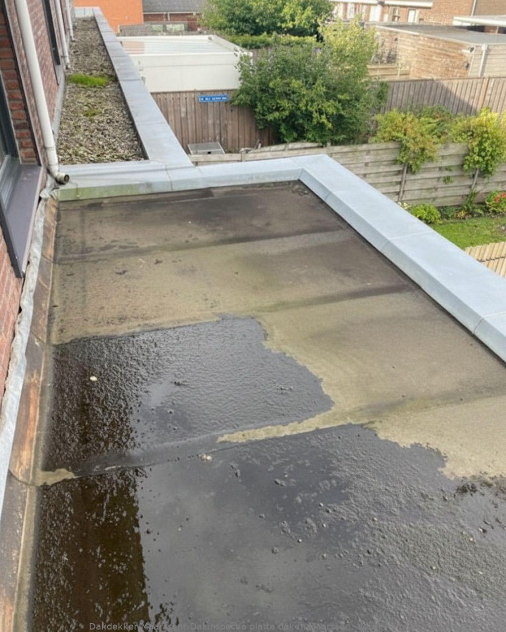 Dakinspectie platte daken Maarssen: Vecht-klimaat vraagt extra