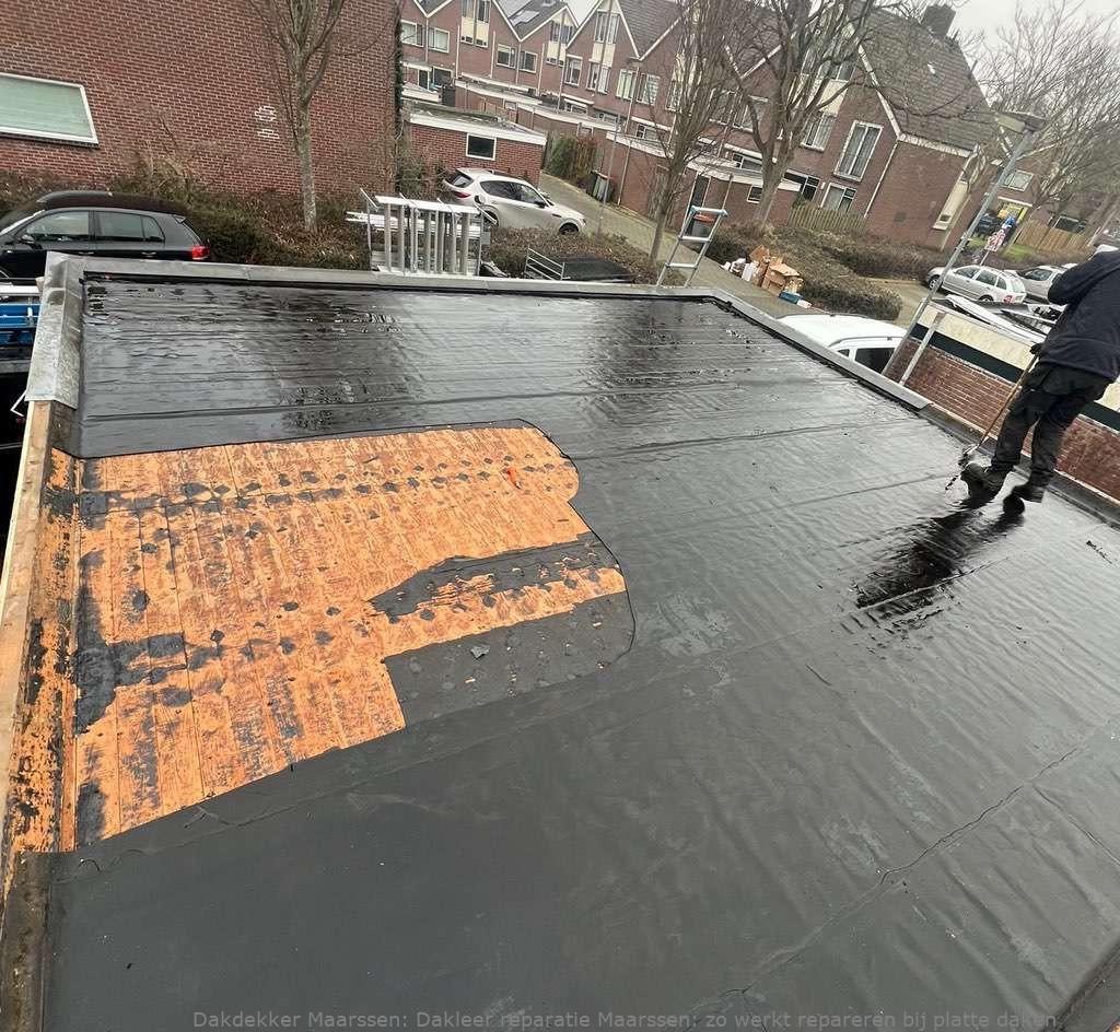 Dakleer reparatie Maarssen: zo werkt repareren bij platte daken